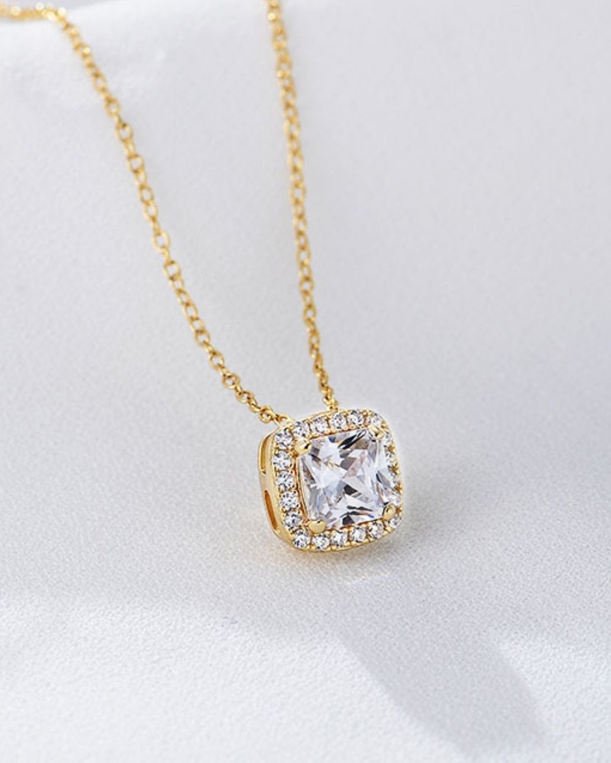 square-halo-pendant-necklace.jpg White zircon square halo pendant necklace